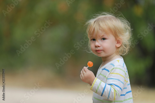 Petit Bebe Garcon Blond En Pleine Nature Avec Sa Sucette Dans La Main Wall Mural Irena Begusic Petit Bebe Garcon Blond En Pleine Nature Avec Sa Sucette Dans La Main Wall Mural Irena Begusic
