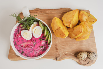 Lithuanian cold beet soup (Saltibarsciai)