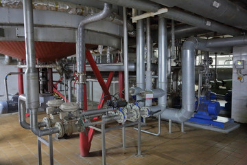 Equipment, industrial tools and machinery for the production of beer in factory shops