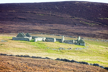 A derelict hill croft on Bressay, Shetland, Scotland, UK. © tony mills