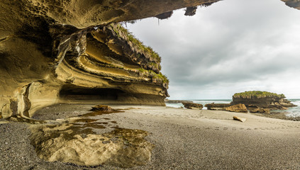 Coastal cliffs on the Truman track, close to Punakaiki and Greymouth. Paparoa National Park, New Zealand