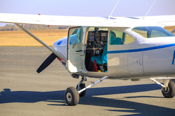 cockpit avion au sol