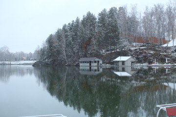 Fototapeta na wymiar lake Aya in winter