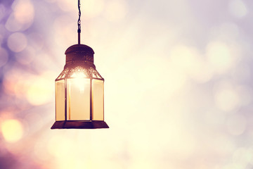 Hanging arabic lamp