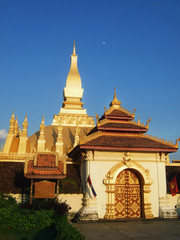 Fototapeta premium Pha That Luang temple in Vientiane , Laos