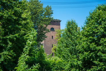 Stara wieża z cegieł © Heroc