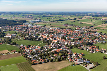 Fototapeta premium Luftbild Haag in Oberbayern