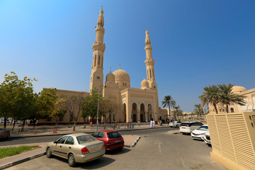 Fototapeta na wymiar a mosque in Dubai