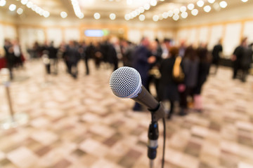 スピーチのためのマイク