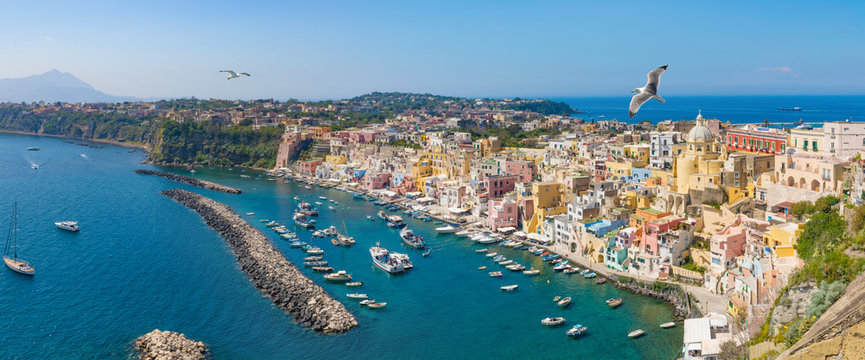 Panoramic view of Procida Island in sunny summer day, Italy © IgorZh