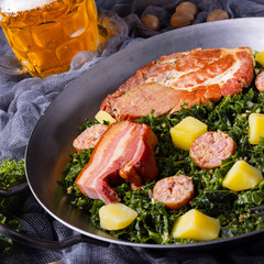 delicious kale Pan with pinkel and kassler