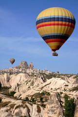 Fototapeta na wymiar landscape balloon flight