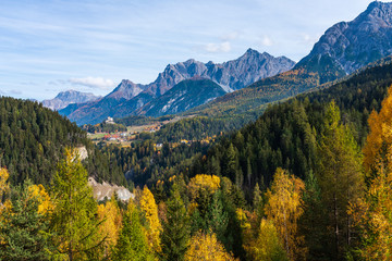 Fototapeta na wymiar Schweiz - Graubünden - Ardez
