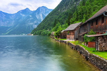 Fototapeta na wymiar Scenery at Grundlsee lake in Alps mountains, Austria