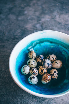 Quails' eggs in a bowl