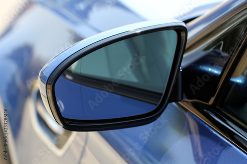 Side mirror with turn signal of a car