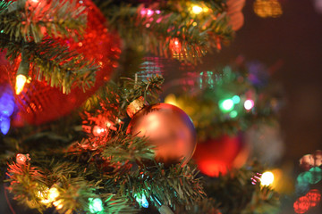Obraz na płótnie Canvas Christmas tree ornament and light