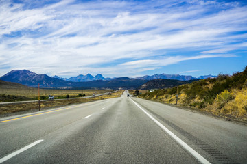 Fototapeta na wymiar Travelling on highway 395 on a sunny autumn day, Eastern Sierra mountains, California