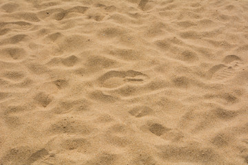 The brown sand pattern on the beach