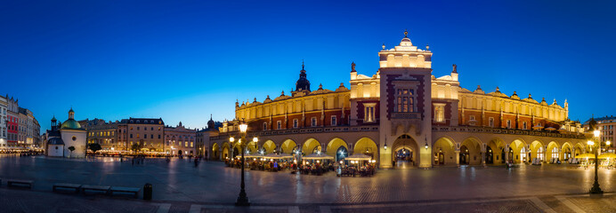 Fototapeta na wymiar Krakow Cloth Hall by late blue hour (panoramic)