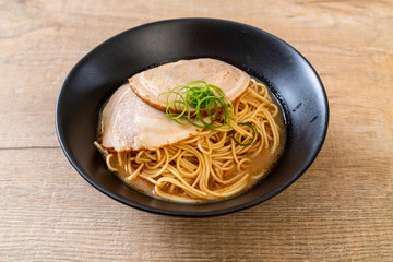 tonkotsu ramen noodles with chaashu pork