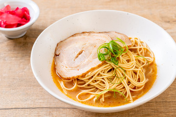 tonkotsu ramen noodles with chaashu pork