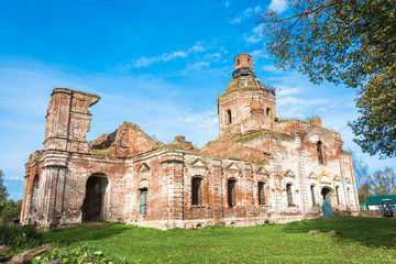 Fototapeta premium Destroyed Church of the Assumption of the Blessed Virgin in the village of Vyatkoye, Russia. 