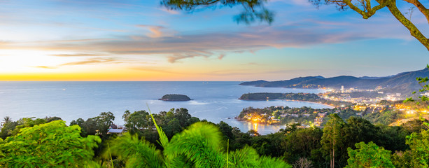 Obraz premium Seascape kata viewpoint at phuket, thailand