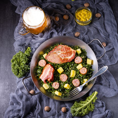 delicious kale Pan with pinkel and kassler