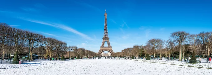 Wandaufkleber Paris Panorama im Winter mit Eiffelturm © eyetronic