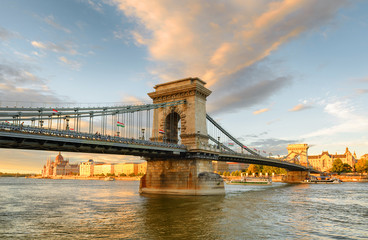 Obraz premium Chain bridge in budapest