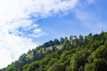 Obraz premium View up on Königstein castle from river Elbe in Saxony, Germany