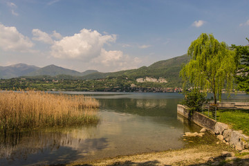 Obraz premium Pusiano lake , panorama , Italy