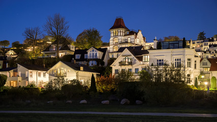 Abends am Strandweg in Hamburg Blankenese