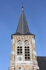 Le clocher de la collégiale