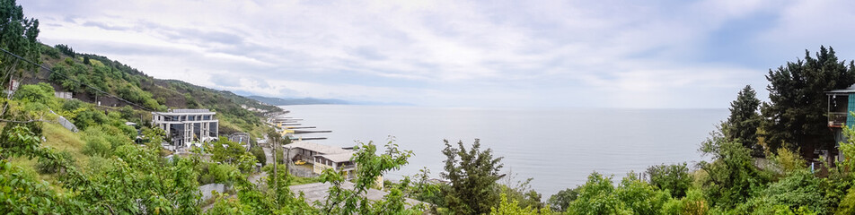 Panoramic photo overlooking the sea.
