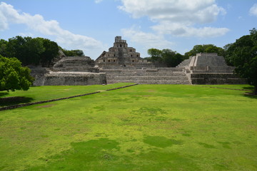 Fototapeta na wymiar Site Archéologique Edzna Campeche - Edzna Archaeological Site