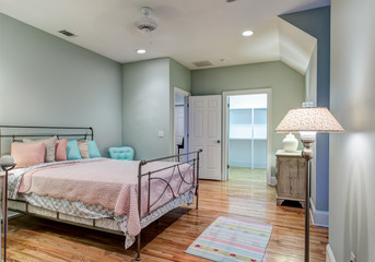 Large attic bedroom