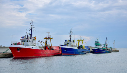 Fototapeta premium Ships on the pier in the Bay of Bulgaria Old Nessebar