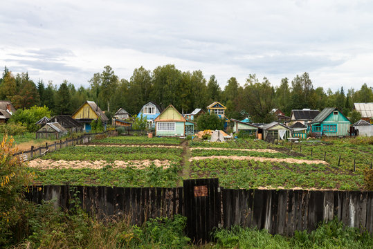 Petit village d'isbas en Sib&eacute;rie