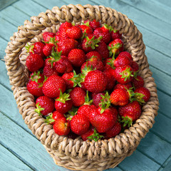 Erdbeeren im Korb
