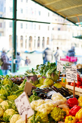 Marktstand Obst Gemüse