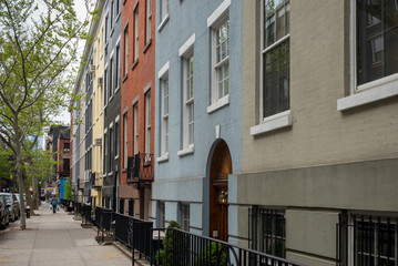 Fototapeta premium Sidewalk along residential buildings, New York City, New York State, USA