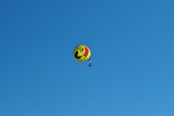 sky, balloon, air, hot, blue, parachute, fly, flying, hot air balloon, colorful, flight, adventure, fun, sport, ballon, transportation, basket, ballooning, baloon, color, balloons, high, red, travel, 