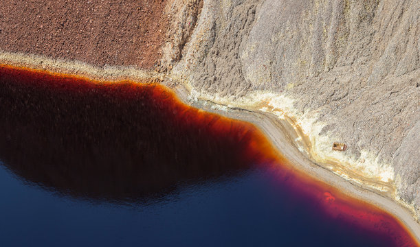 Slope of quarry near water surface in Santo Domingos Mine