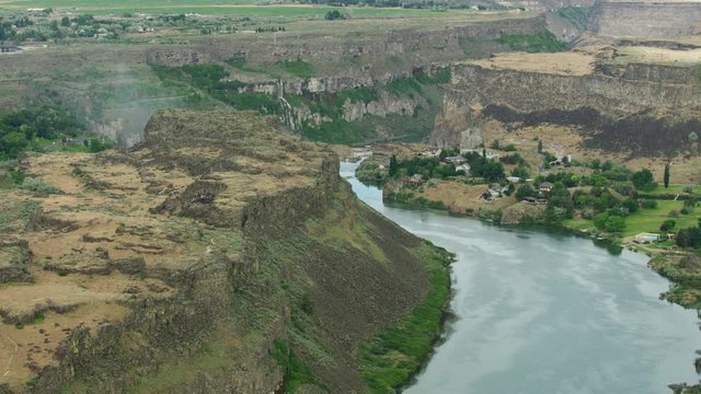 Aerial view green vegetation Snake River canyon USA