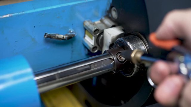 Inflating the air shaft cores for slitting of thermal transfer ribbon or TTR for the label industry