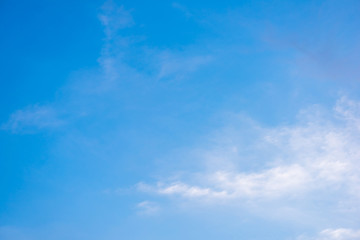 Fototapeta premium Beautiful blue sky with cloud formation background