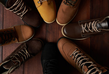 7526756 Circle of group shoes