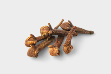 Obraz premium A group of cloves on a white background